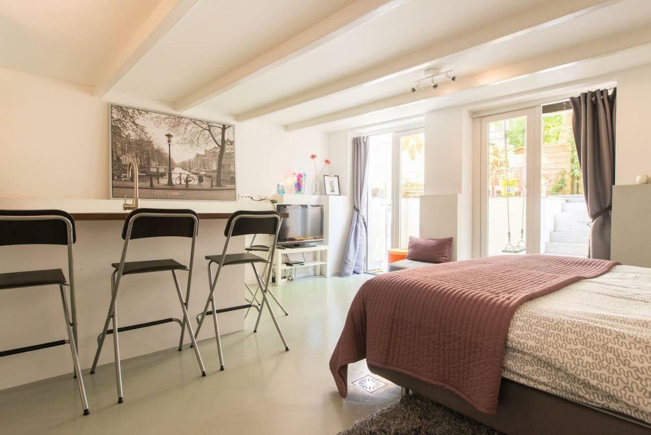 Quiet Apartment For 4 At Park In Center Amsterdam Bagian luar foto
